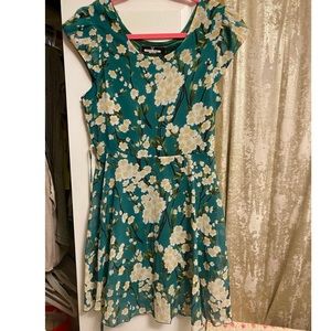 Floral flowy dress
